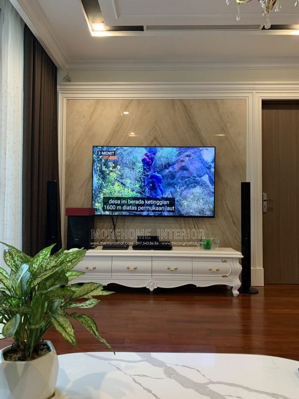 Việc làm đá ốp tường và đá nhân tạo để tạo nên không gian sống ấn tượng.