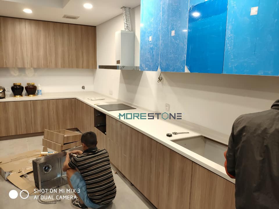 Cách ốp đá bàn bếp tại Morestone bạn nên biết Cách ốp đá bàn bếp tại Morestone bạn nên biết